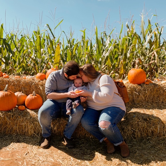 Meet your Posher, Sarah - Picture 2 of 3